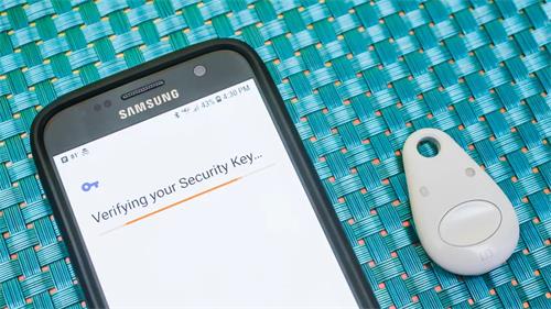 谷歌警告泰坦安全密钥有蓝牙错误让它容易受到攻击