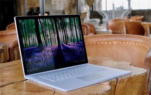 微软正以1,999美元的价格销售一款15英寸的Surface Book 2