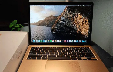 带有M2芯片的苹果MacBookAir2022可能有这些鲜艳的颜色