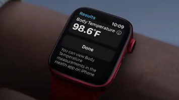 AppleWatchSeries8将推出比当前型号更大的显示选项