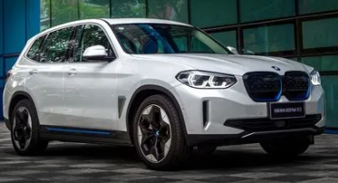 首次发现重新设计的BMWX3的原型