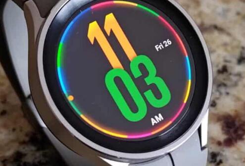 三星Galaxy Watch 5更新带来新的安全补丁和球表盘